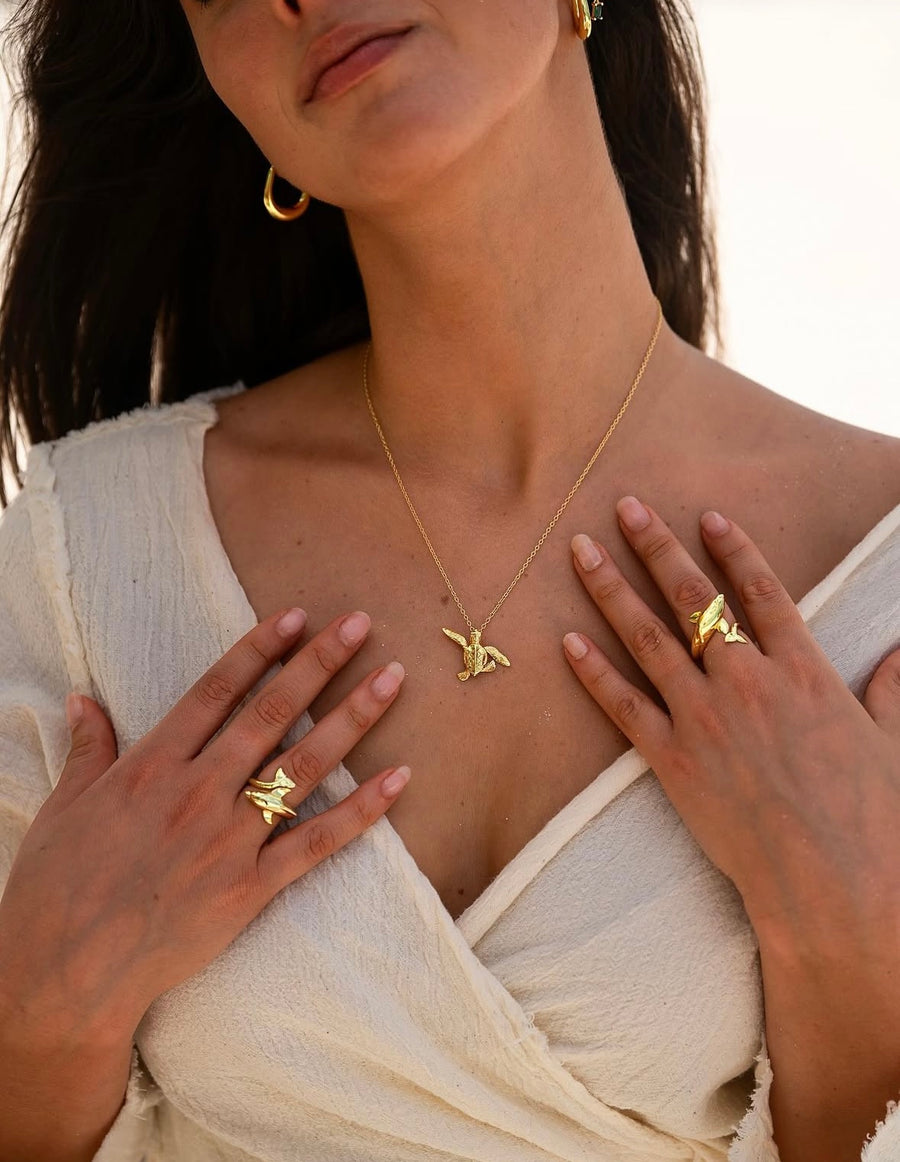 Collar Tortuga Bebé Petit Baño de oro 18K