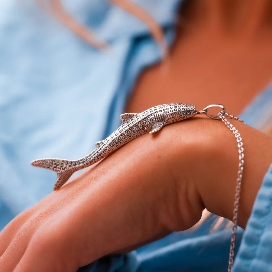 COLLAR TIBURÓN BALLENA XL